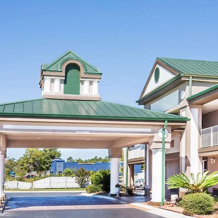 Super 8 By Wyndham Marianna Hotel Luaran gambar